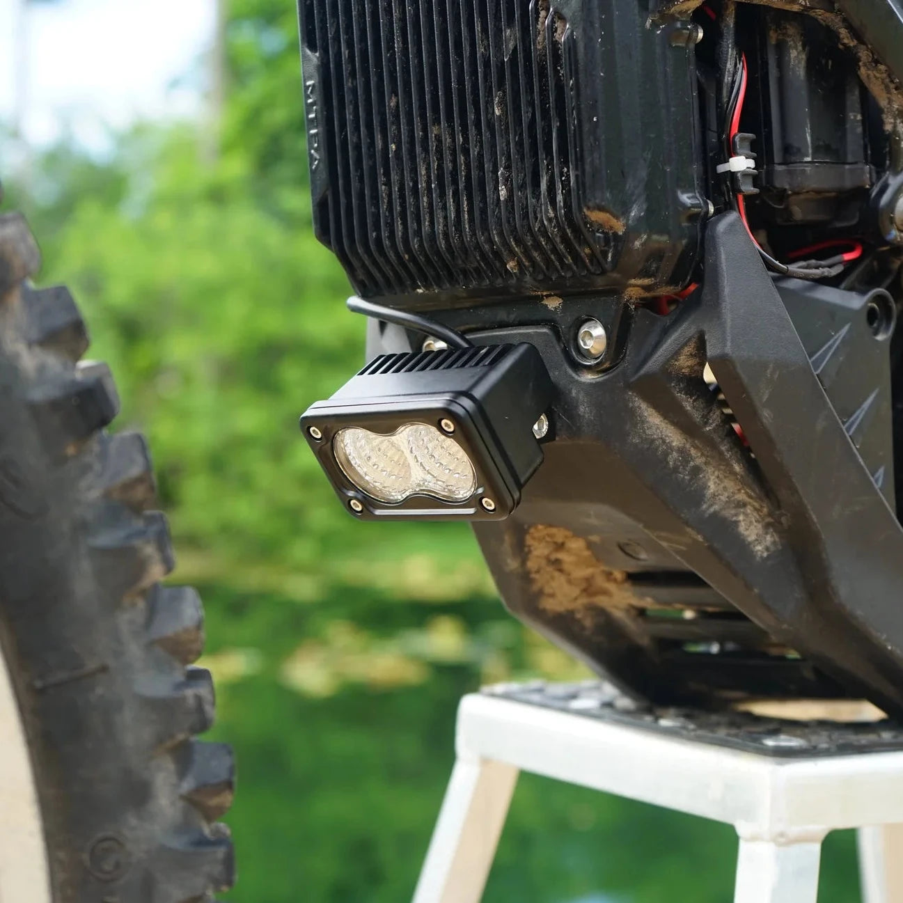 Battery powered Emoto Wheelie light (Universal)